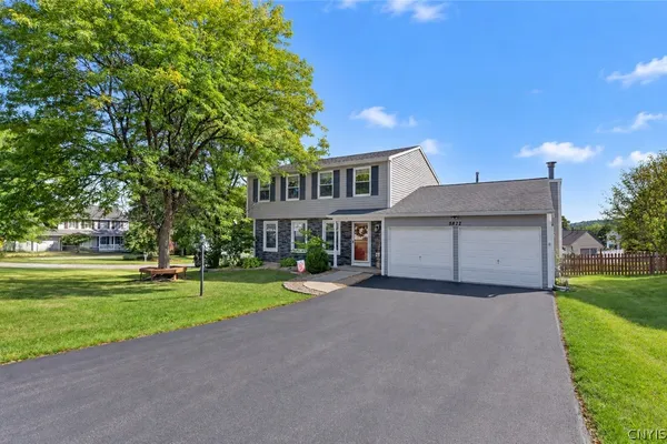 5822 MOUNTAIN LAUREL DR