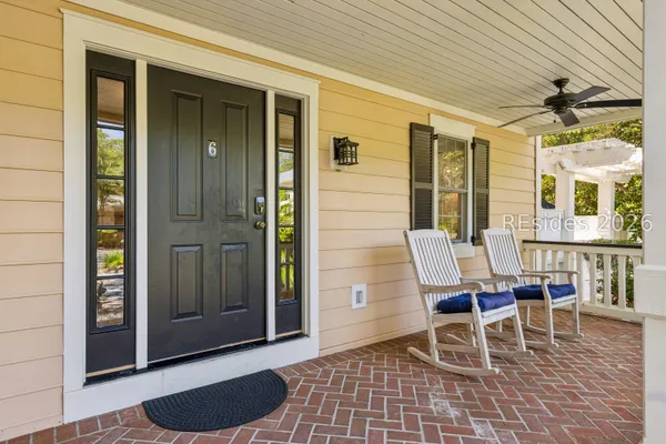 6 CASSINA LN
