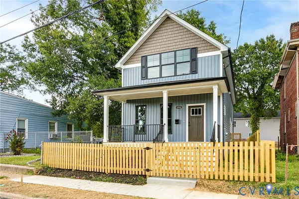 1004 E BROOKLAND PARK BLVD