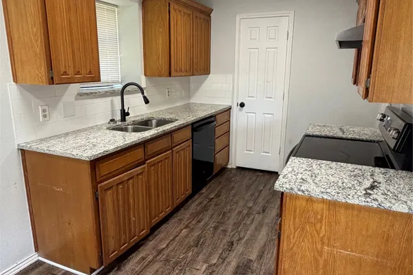 8208 ALSACE CT