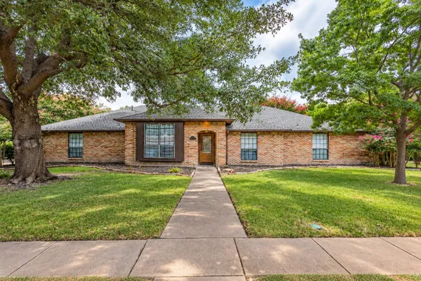 1405 HATTIESBURG LN