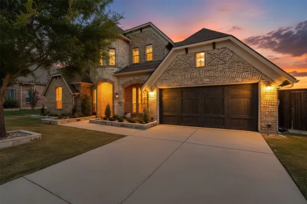 4430 WHISPERING LAKE DR