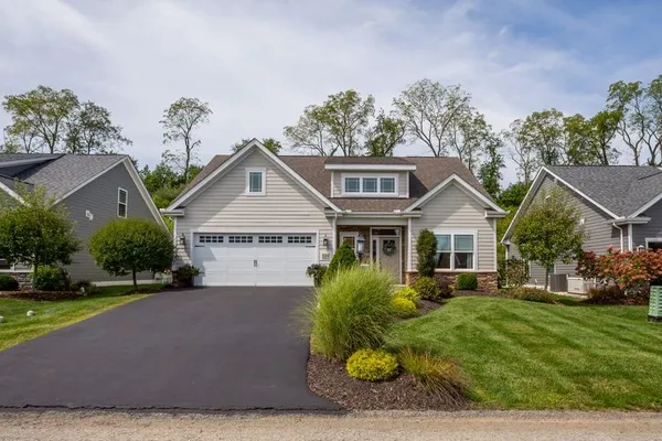 124 SUMMER LN