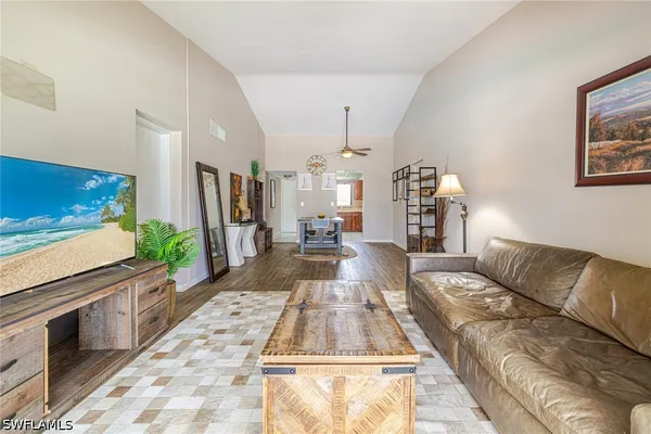 4216 SE 4TH PL 12