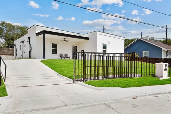 5405 N ARCADIA DR