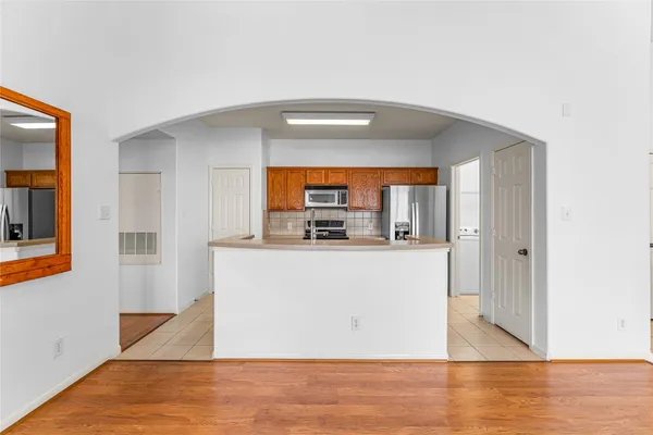 6607 LAKE WOODLANDS DR 431