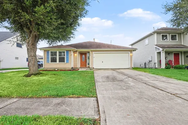 260 ROLLING BROOK DR