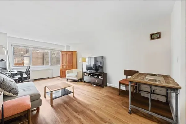 321 E 48TH ST 9D