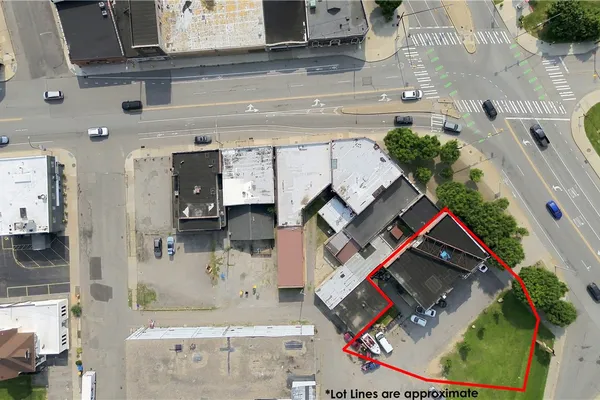 1058 E MAIN ST
