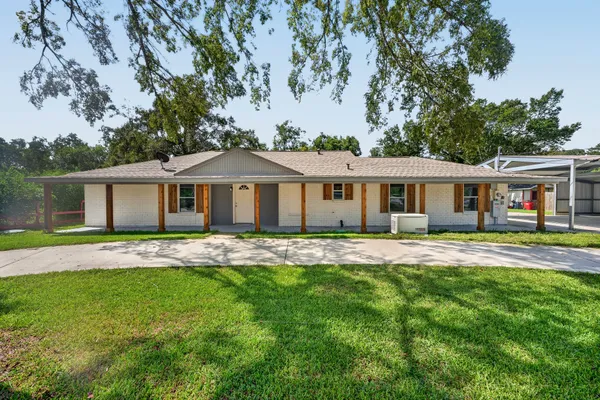1718 COUNTY RD 401