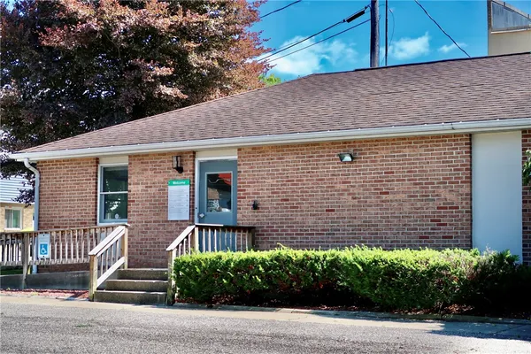 25 LINDEN ST