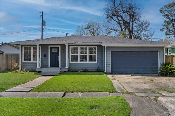 1118 JOCELYN ST