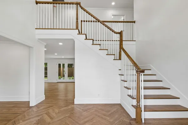 13907 CARILLON DR