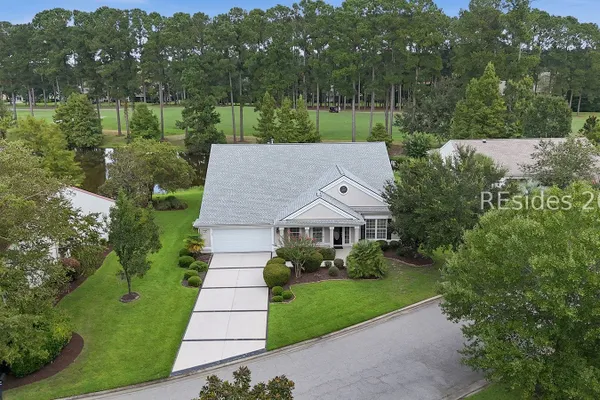 108 LANDING LN