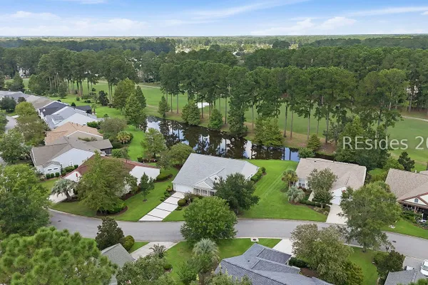 108 LANDING LN
