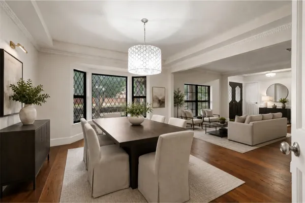 2 LAKE FOREST CT