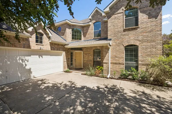608 SADDLEHORN DR