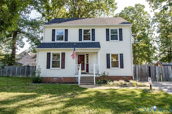 5208 FARMCREST CIR