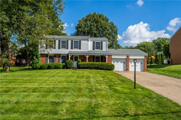 1215 ROLLING MEADOW RD