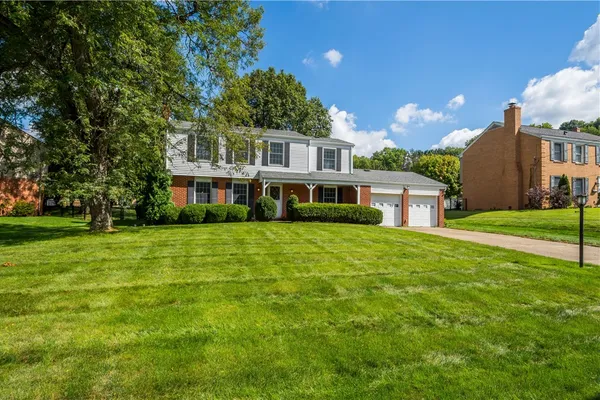 1215 ROLLING MEADOW RD