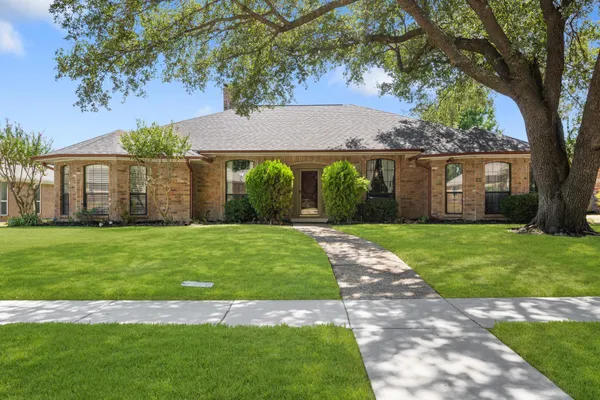 2510 BUTTERCUP DR