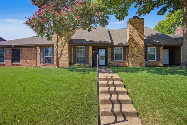 5013 BUTTONWOOD LN