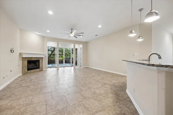 3302 MOSSY GROVE CT