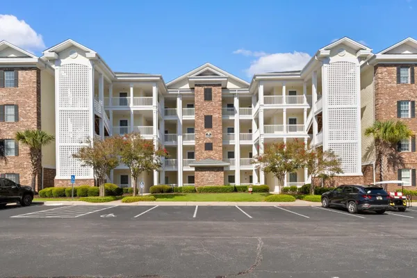 4812 MAGNOLIA LAKE DR 403