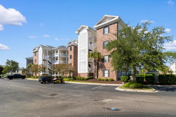 4812 MAGNOLIA LAKE DR 403