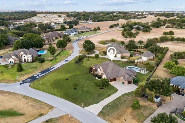212 W AURORA VISTA TRL