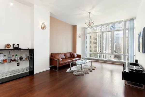 18 W 48TH ST 16E