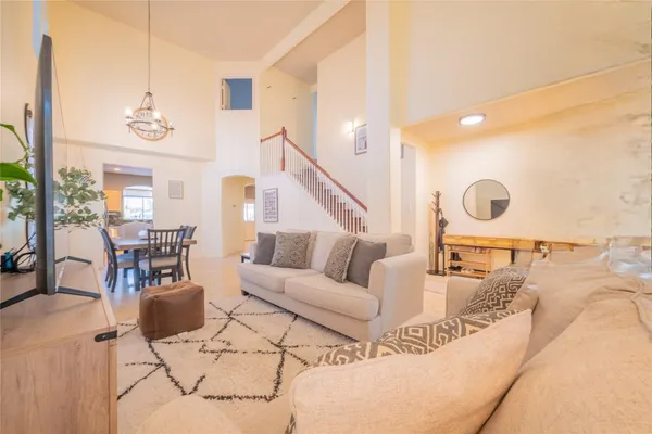 5906 PAINTED TRAIL DR