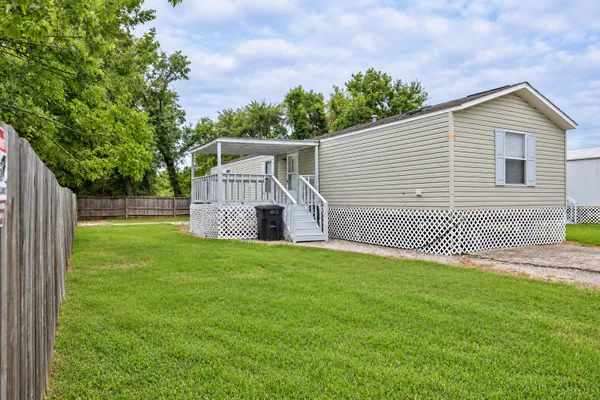243 E SAINT CHARLES 1 DR