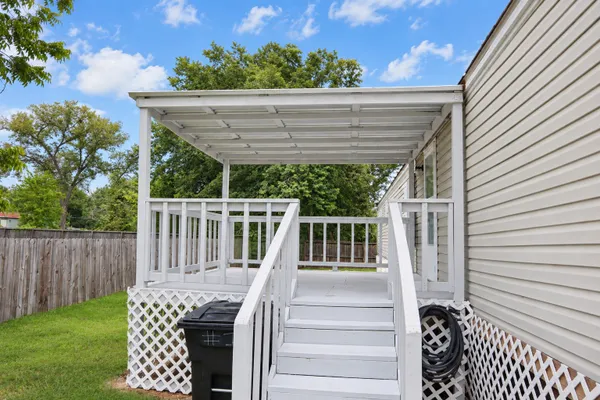 243 E SAINT CHARLES 1 DR