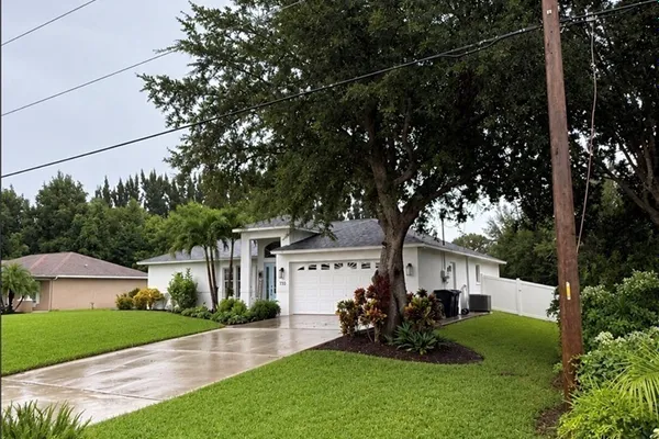 733 ARUNDEL CIR