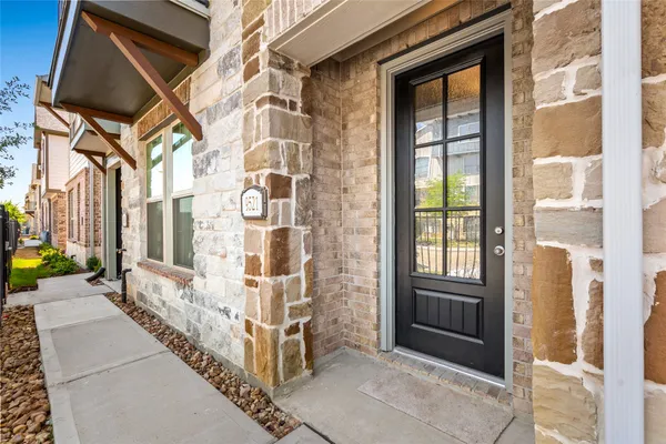 9521 TOWNE LAKE PKWY