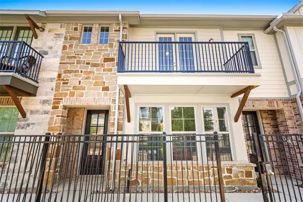 9521 TOWNE LAKE PKWY