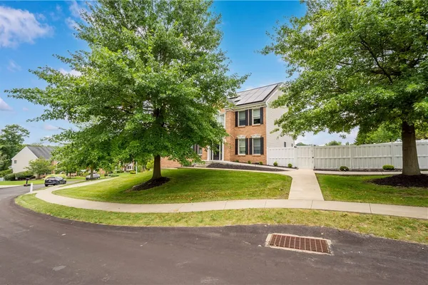 5837 LONGVIEW CIR