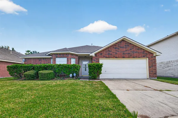 2111 LAUREL ARBOR DR