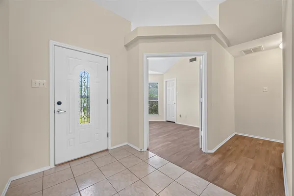 2111 LAUREL ARBOR DR