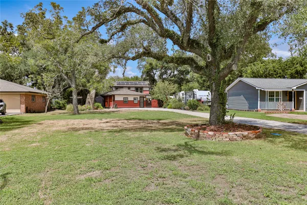 56 LEEDER CT