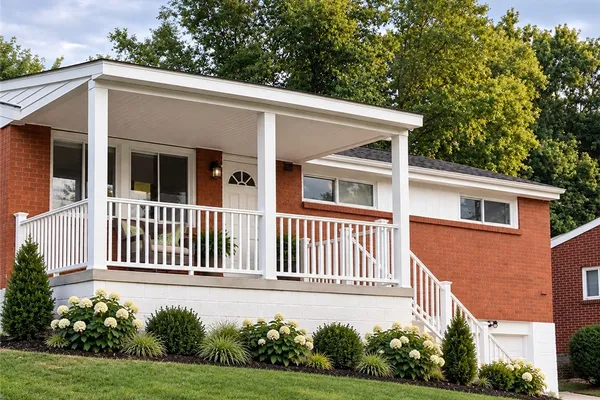 905 LINDSAY RD