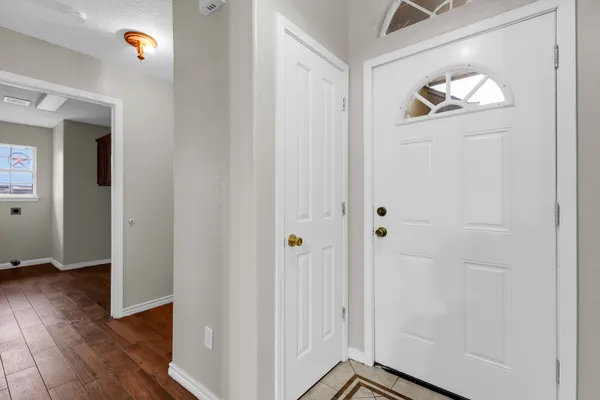84 THOMAS DR