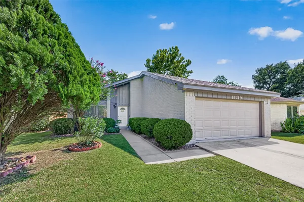 11719 ACADIAN DR