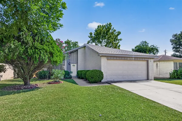 11719 ACADIAN DR