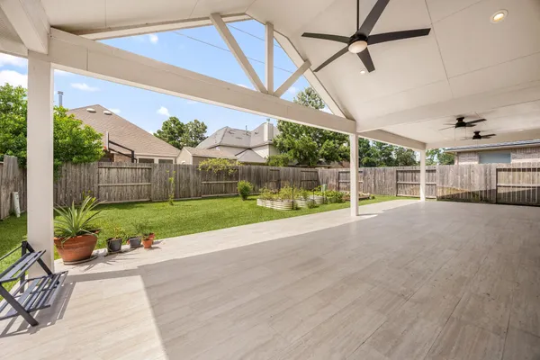 4526 COUNTRYPINES DR