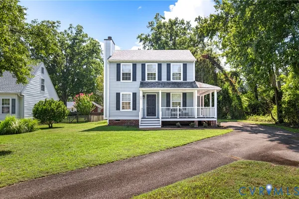 401 SEVEN PINES CT