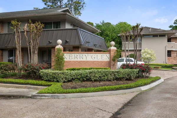6443 BAYOU GLEN RD
