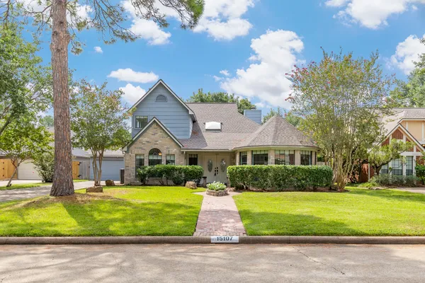 15107 EASTON PARK DR