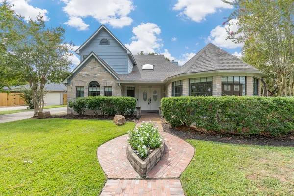 15107 EASTON PARK DR
